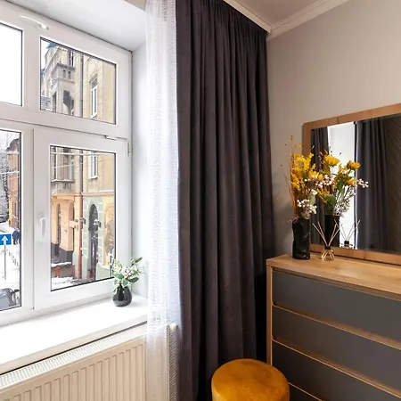 Lägenhet Alfa Kniazia Leva 2